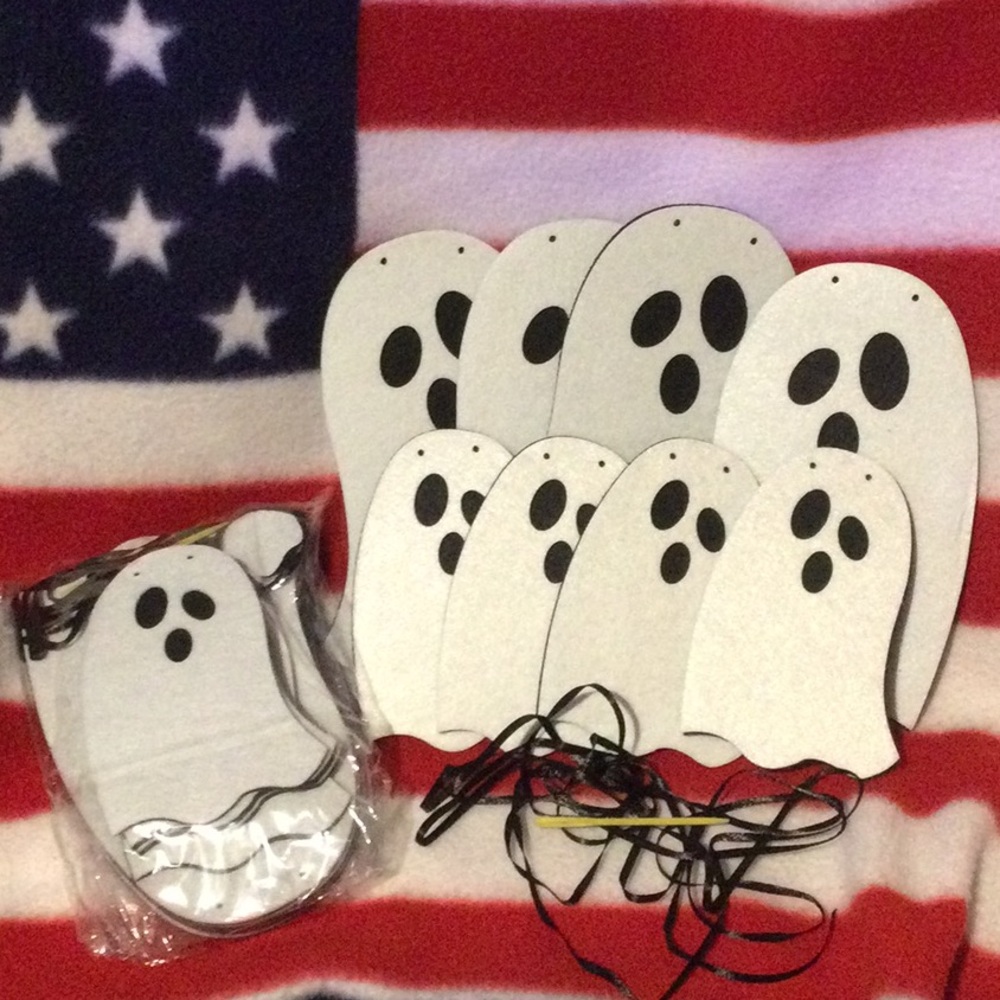 White Ghost Decorations Set